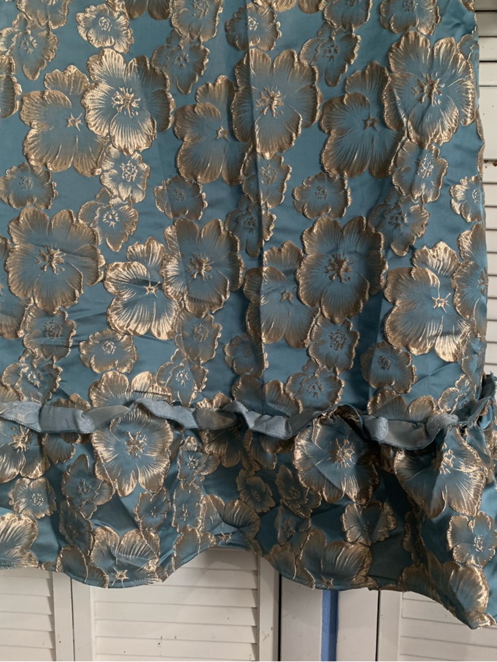 Gorgeous Teal Blue Moo Moo House Dress Embossed With Rose Gold Flowers Ruffled - Picture 5 of 6